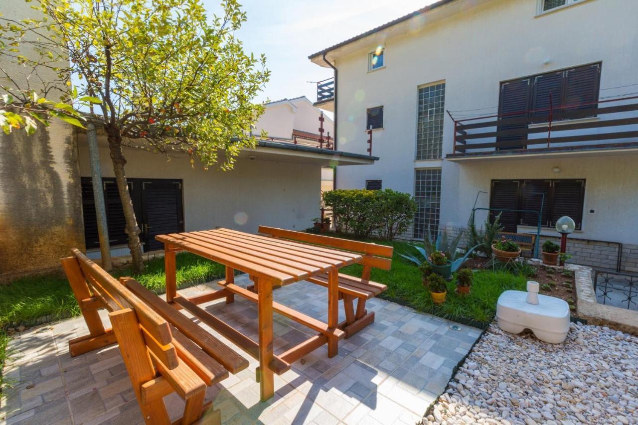 Stupar Apartamento Crikvenica Exterior foto