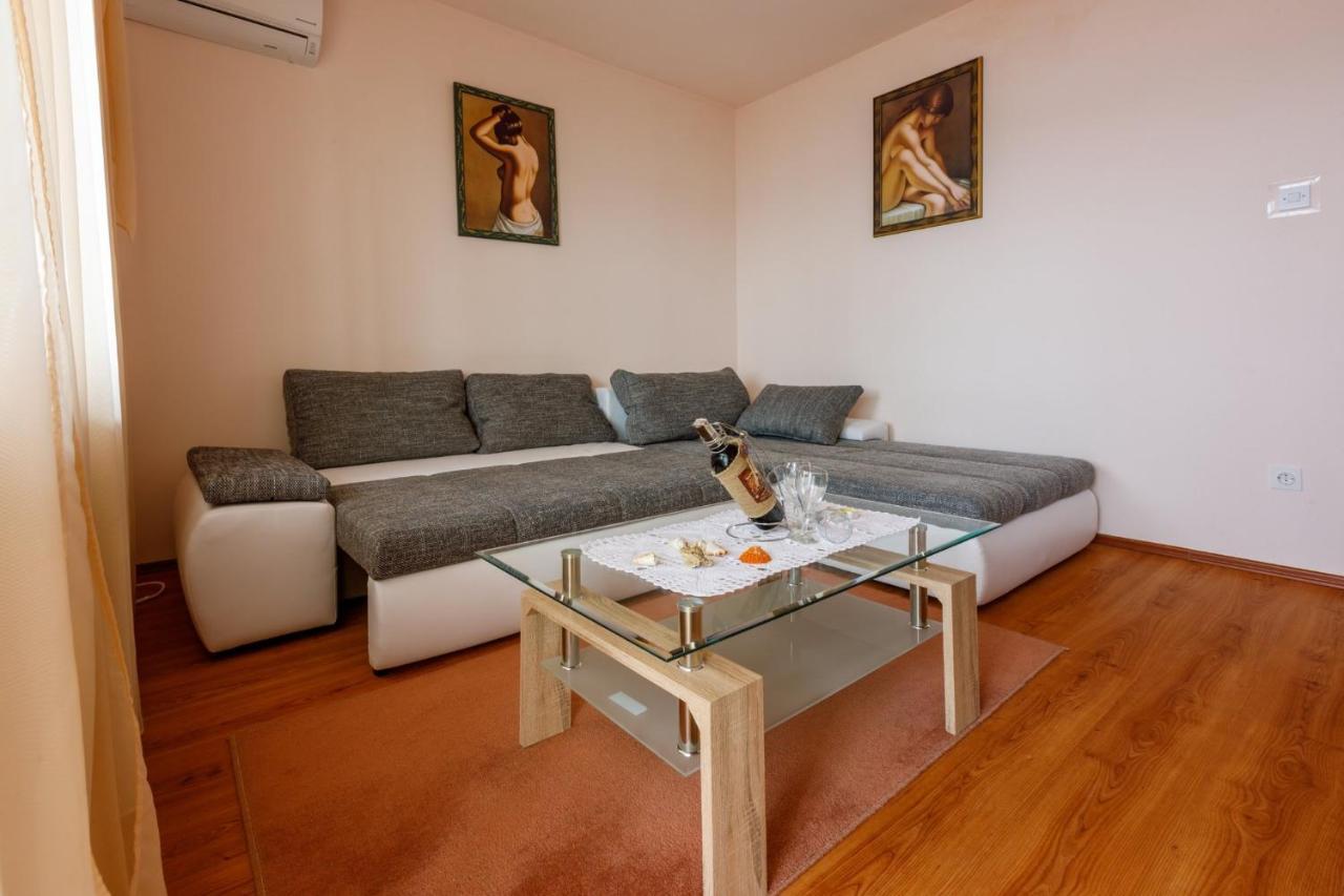 Stupar Apartamento Crikvenica Exterior foto